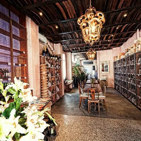 Bottega Del Vino